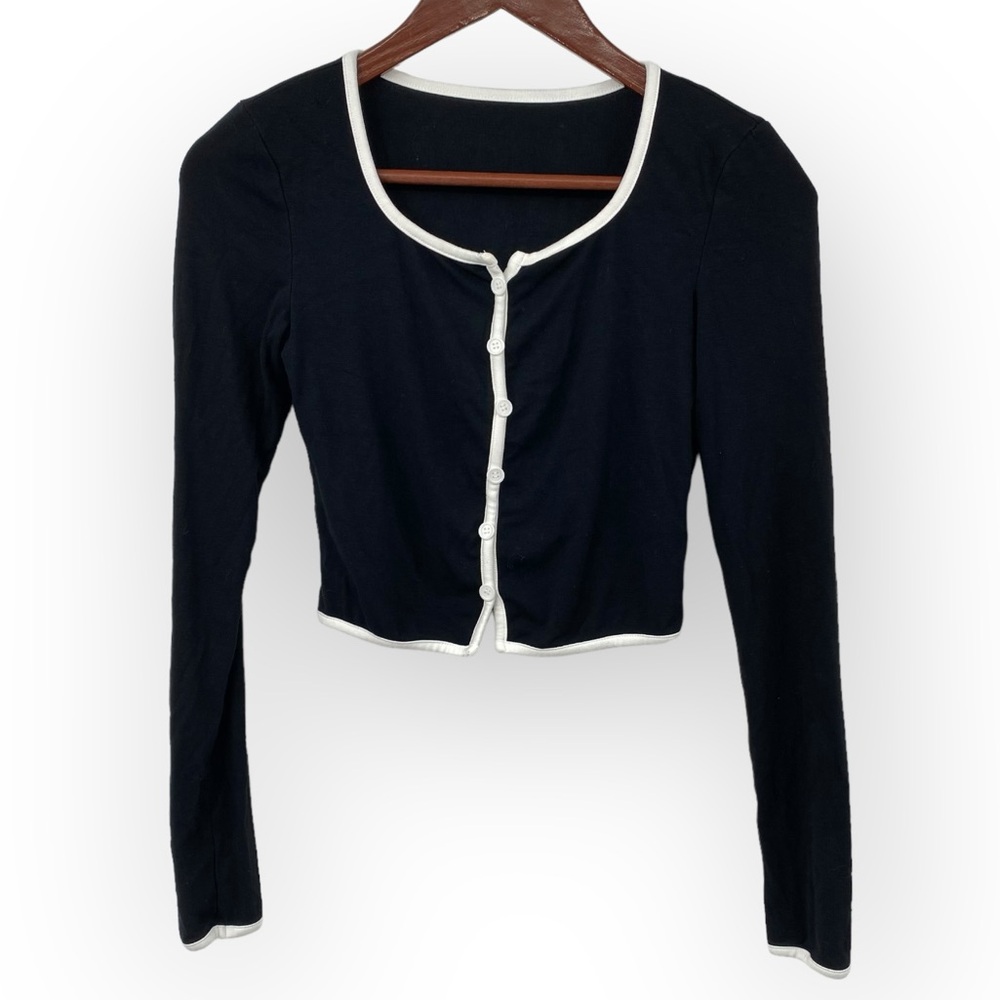 Commense Button Front Crop Top Womens Sz Small Black White Trim Long Sleeve Knit